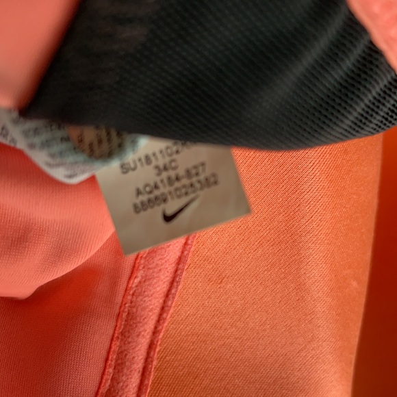 Nike sportsbra 34C - Picture 4 of 4